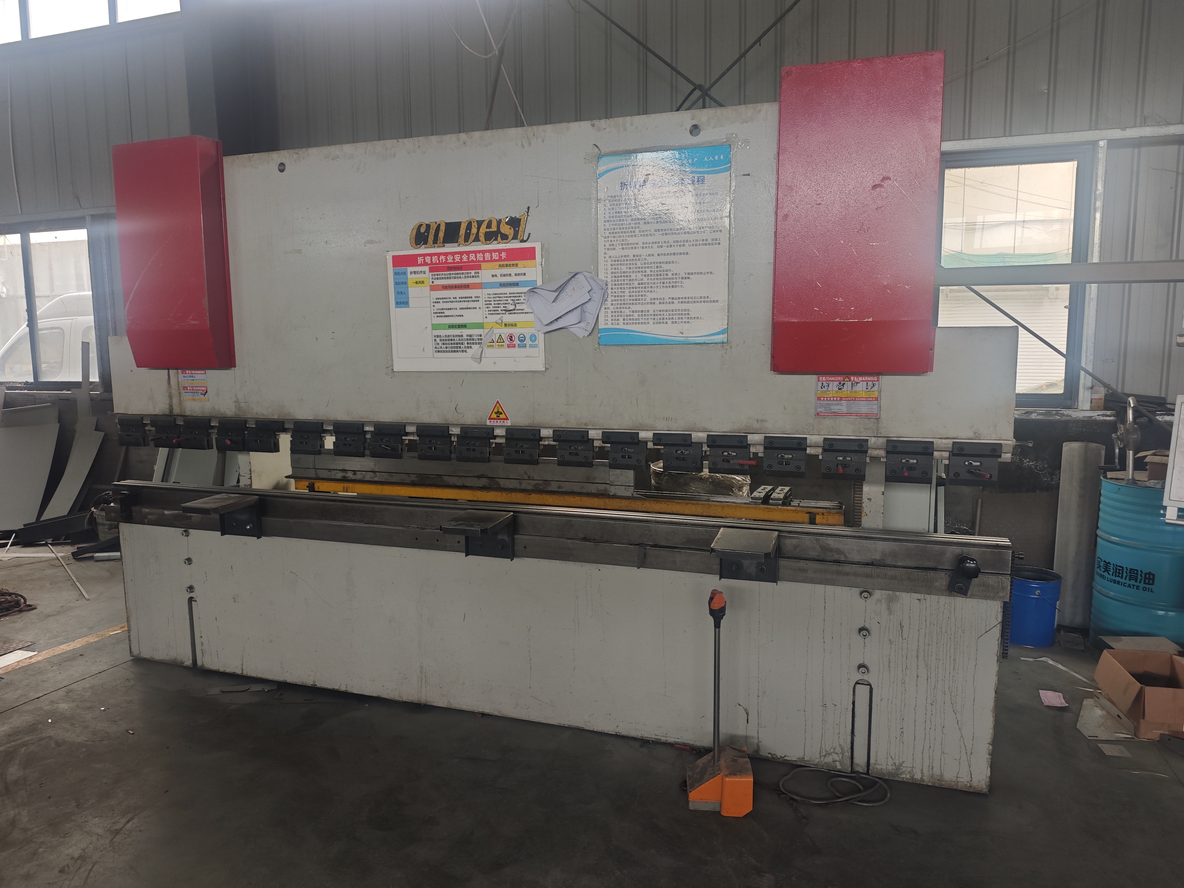 Production Equipment: Bending Machine